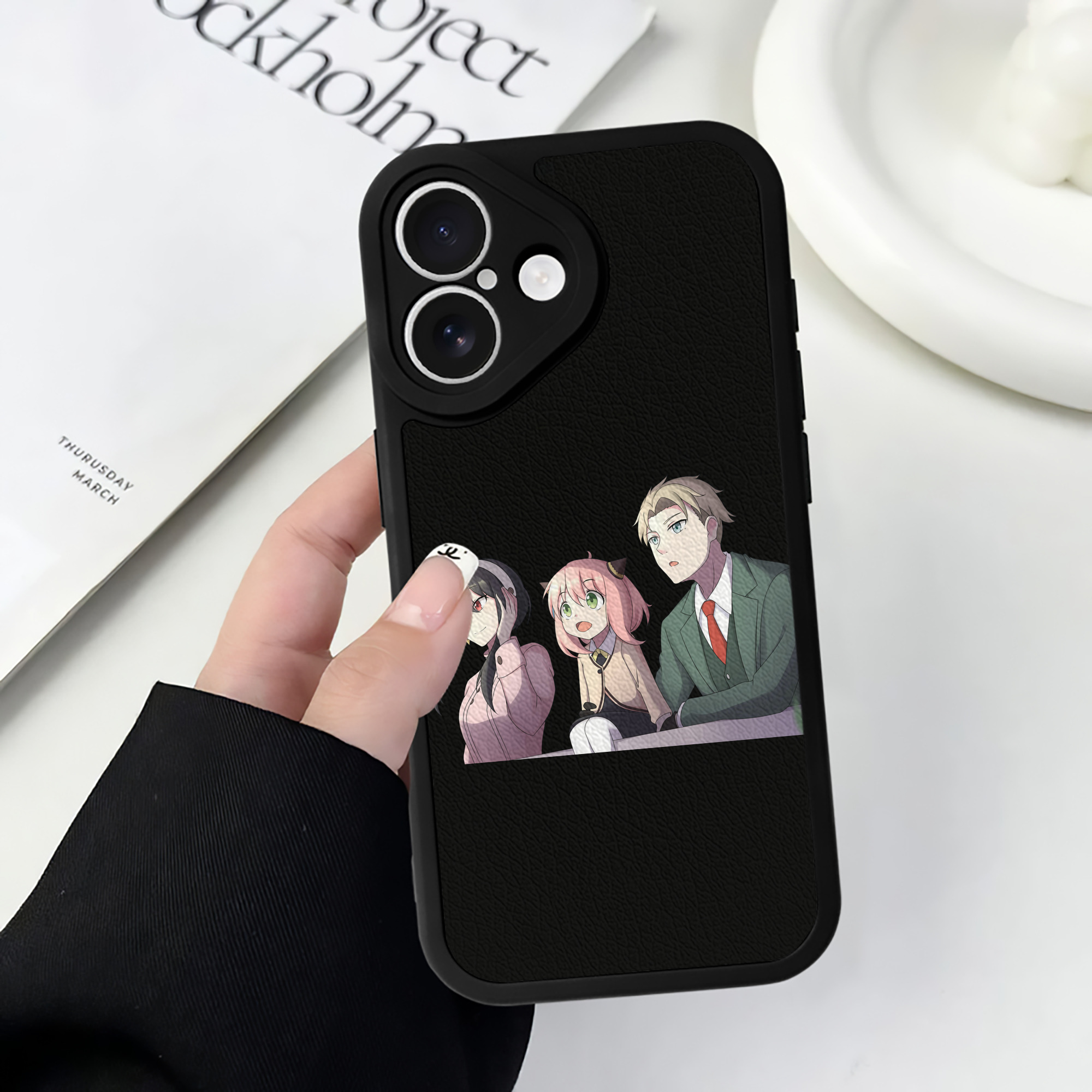 （画像用） SPY×FAMILY间谍家家酒 【iPhone 16シリーズ対応】シリコンスマホケース（レザー調） 材質：シリコン